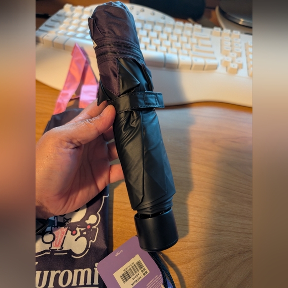 NWT NEW - Licensed Sanrio - Kuromi Black and Pink Umbrella - Picture 2 of 4